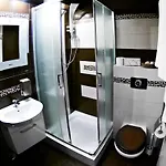 A2 - 24h - Self Check-in - Free Parking Мини-отель *