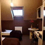 Inn A2 - 24h - Self Check-in - Free Parking Poznan