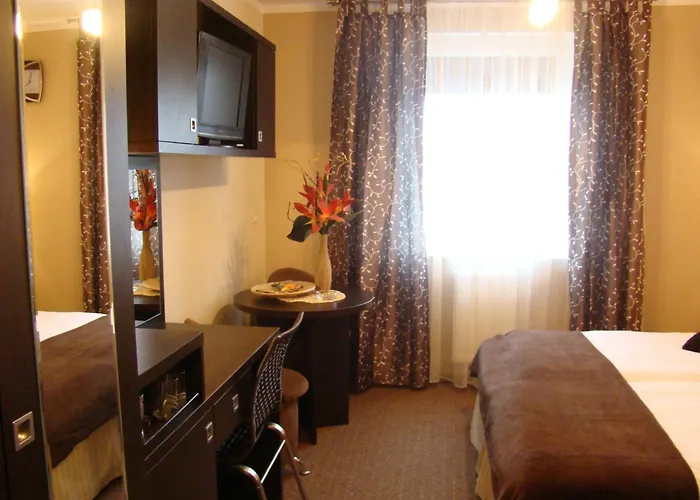 Inn A2 - 24h - Self Check-in - Free Parking Poznan