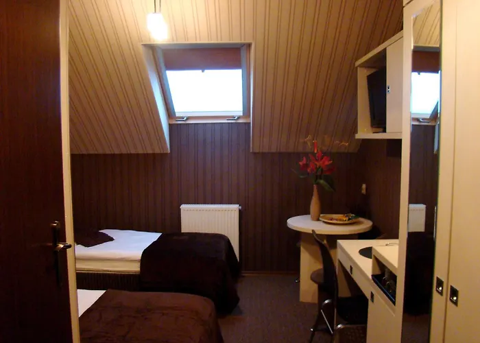 Inn A2 - 24h - Self Check-in - Free Parking Poznan